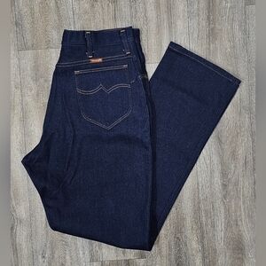 Women's Vintage Wrangler Essential Straight Leg Jeans-Size 18x32 *NWOT*
